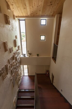 Interior - Sunnylands Farm (Sanxing)