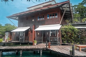 Standard Room, 1 Queen Bed, Ocean View | Front of property