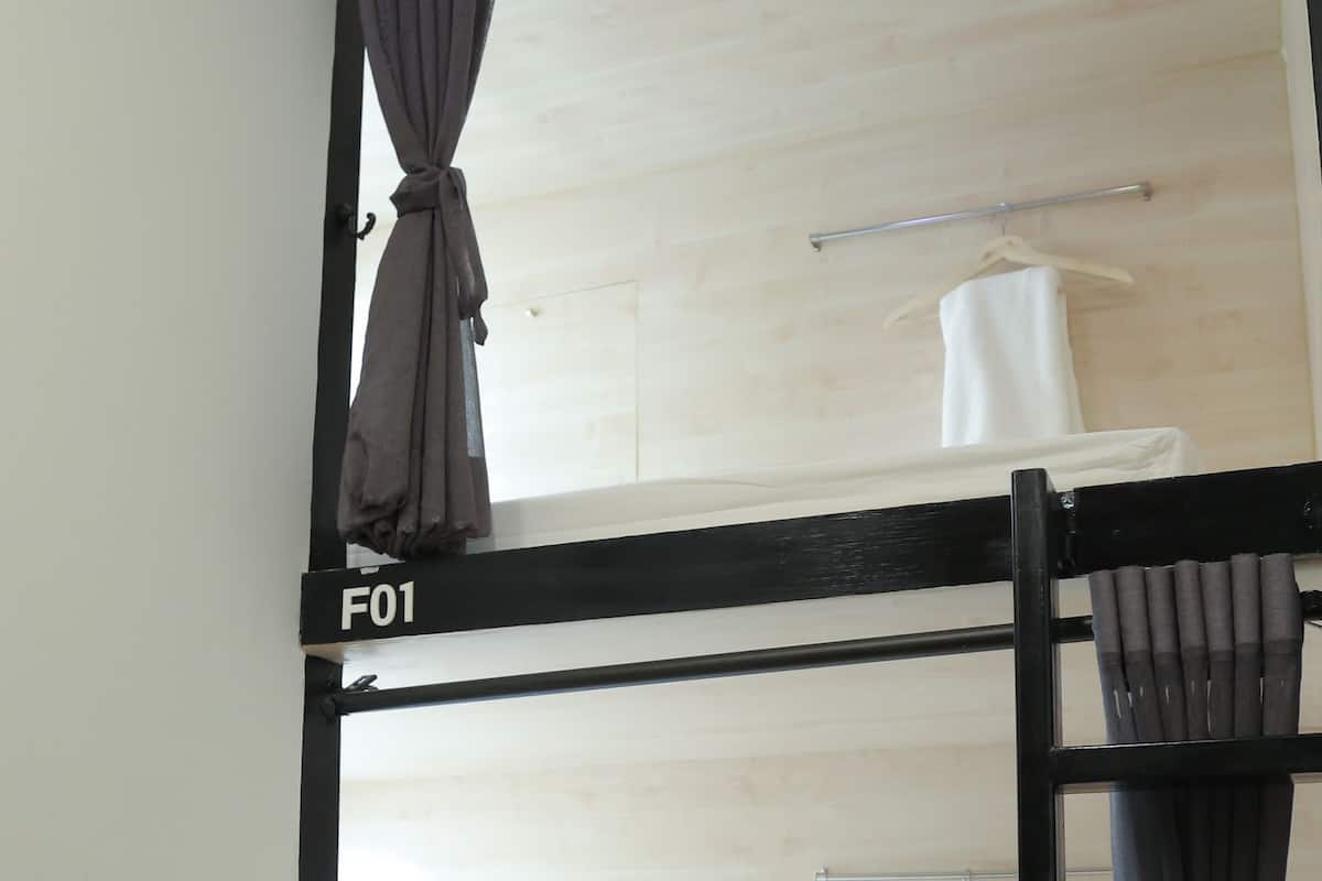 4-Bed Mixed Dorm | 免费 WiFi、床单