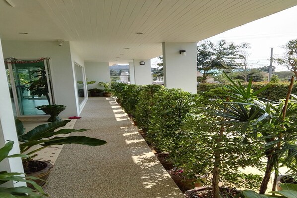 Property grounds - Villa Marh Du (Hua Hin)