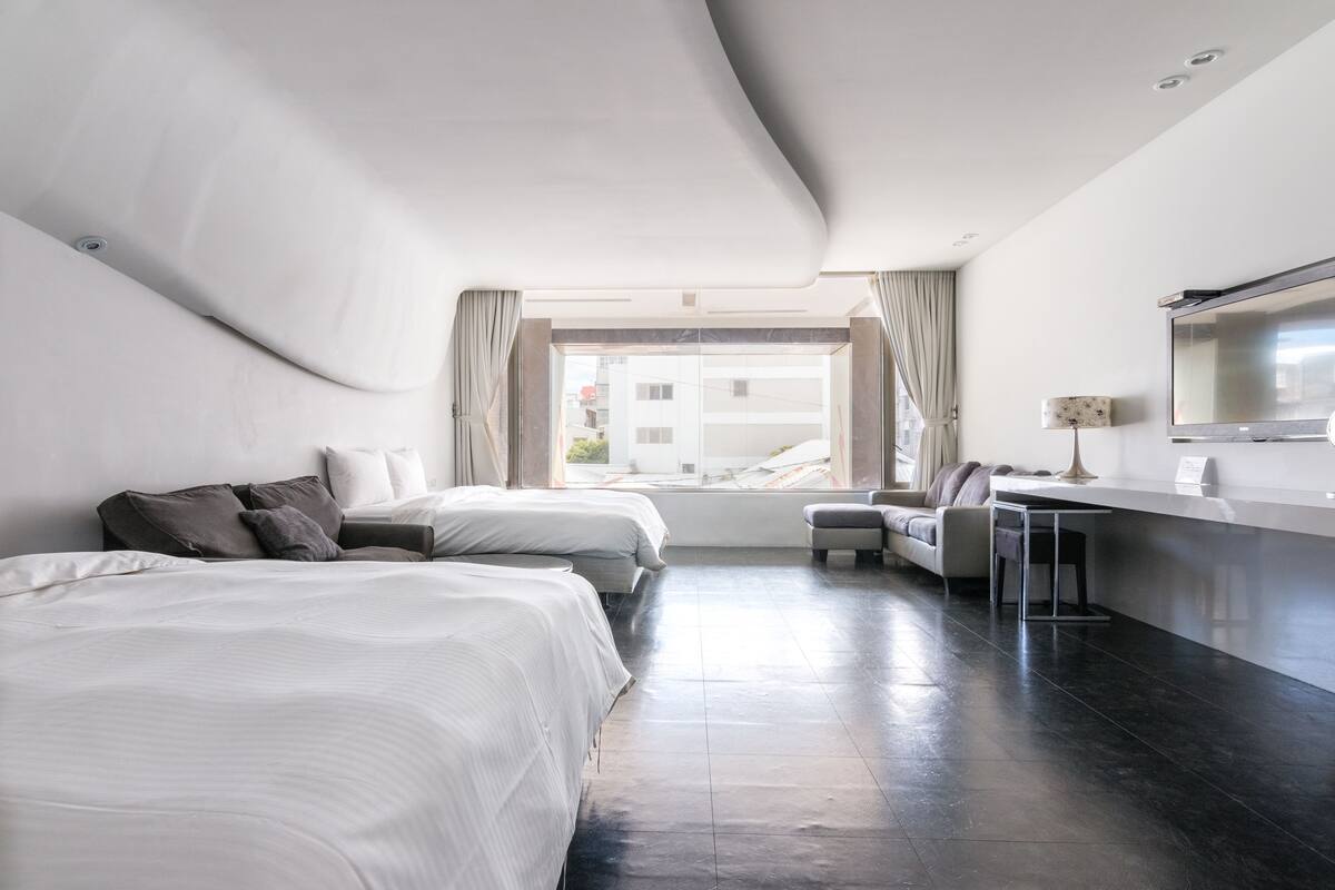 Comfort vierpersoonskamer, 2 tweepersoonsbedden | Uitzicht vanuit de kamer