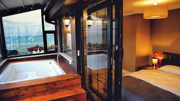 Sky Suite - Spa Bathtub | Jetted tub