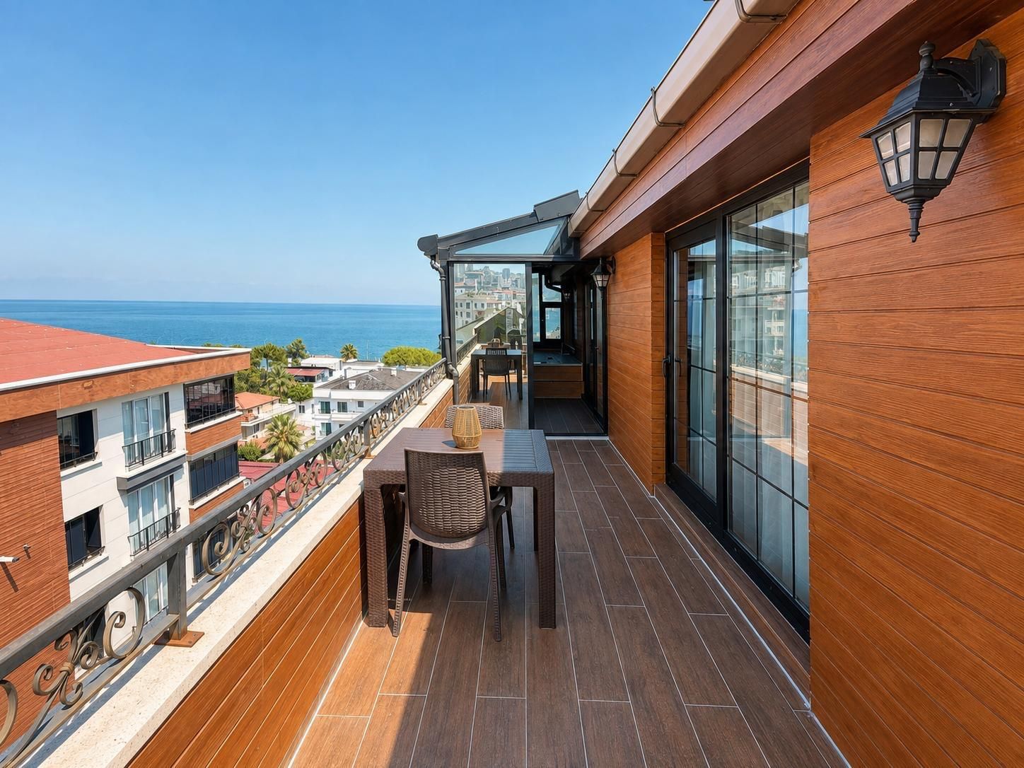 Sky Suite - Spa Bathtub | Terrace/patio