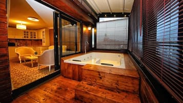 Suite presidencial, 1 habitación, tina | Tina de hidromasaje