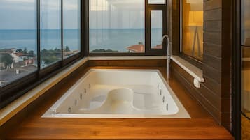 Sky Suite - Spa Bathtub | 露台/庭院