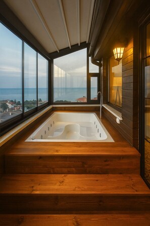 Sky Suite - Spa Bathtub | Terrace/patio - My Suit Residence (Atakum)