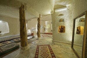 Cave Double Room - Melek Cave Hotel (Nevsehir)