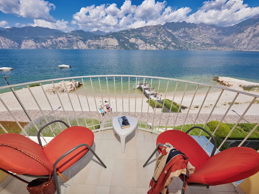 Deluxe Double or Twin Room, Lake View | Terrace/patio