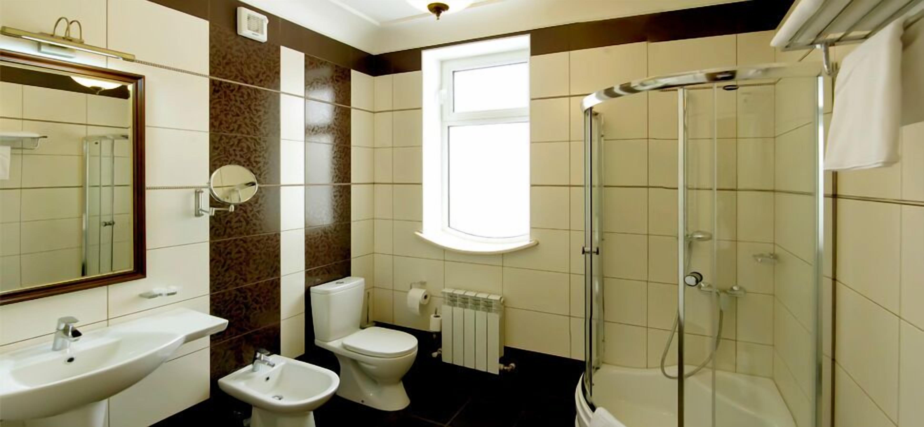 shower, free toiletries, hair dryer, bathrobes