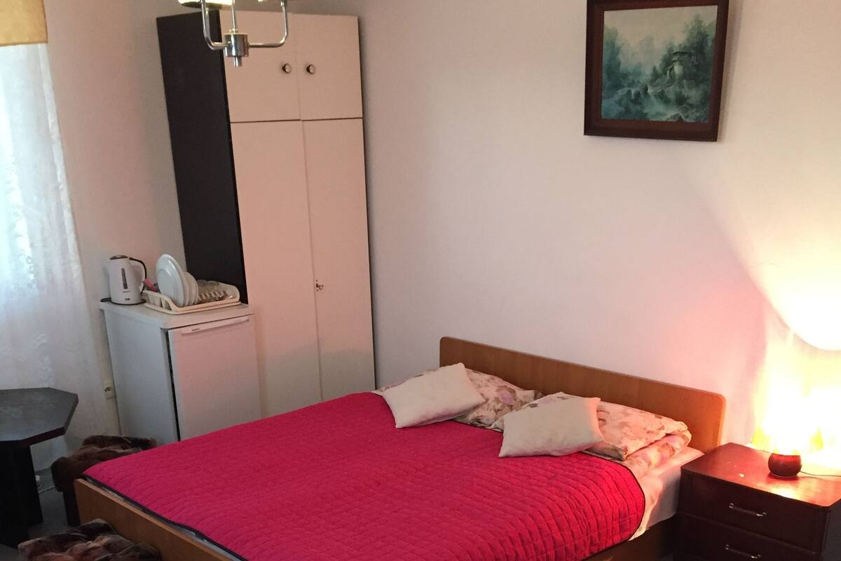 Iron/ironing board, free WiFi