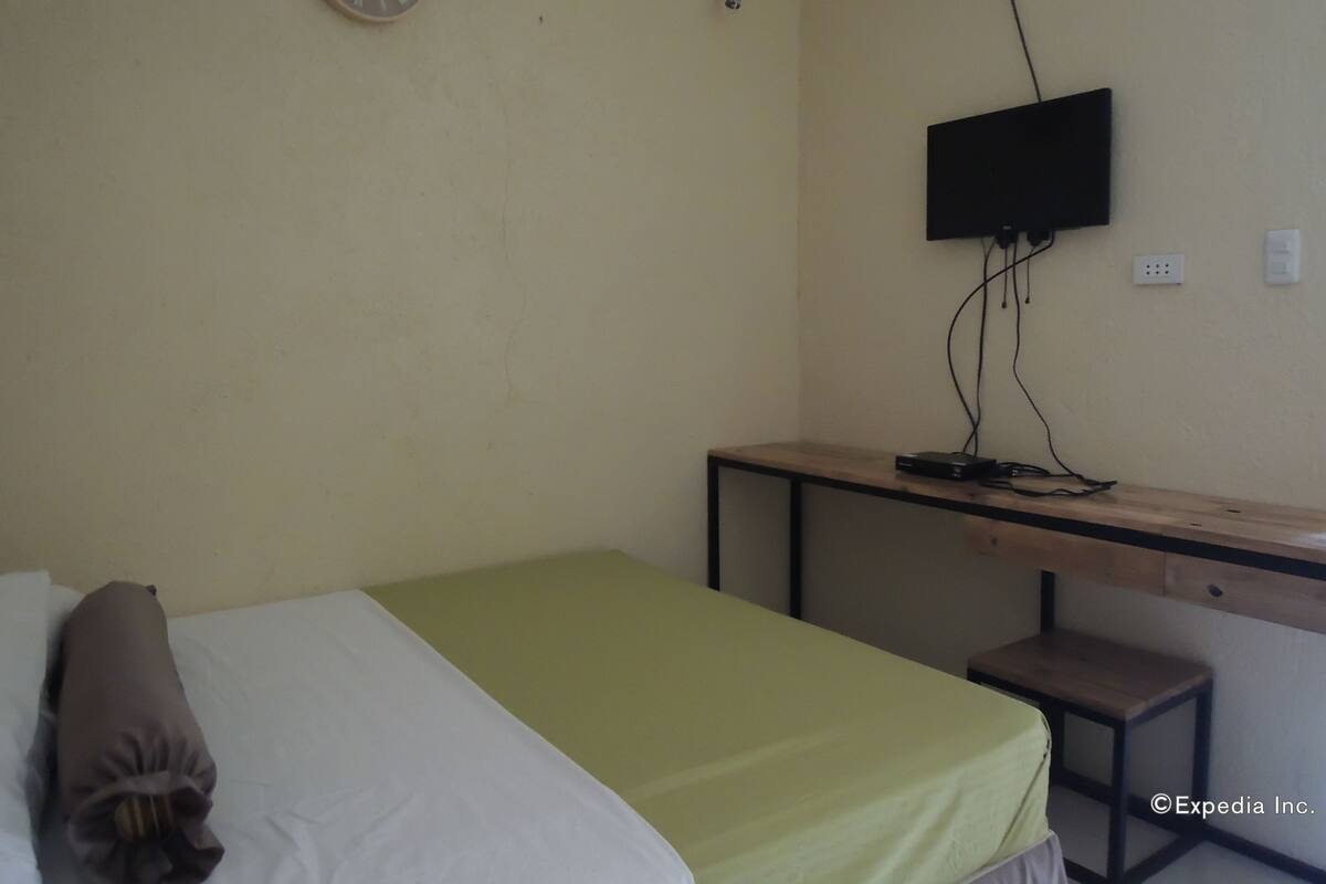Kamagong (up to 2 persons) | Bed sheets