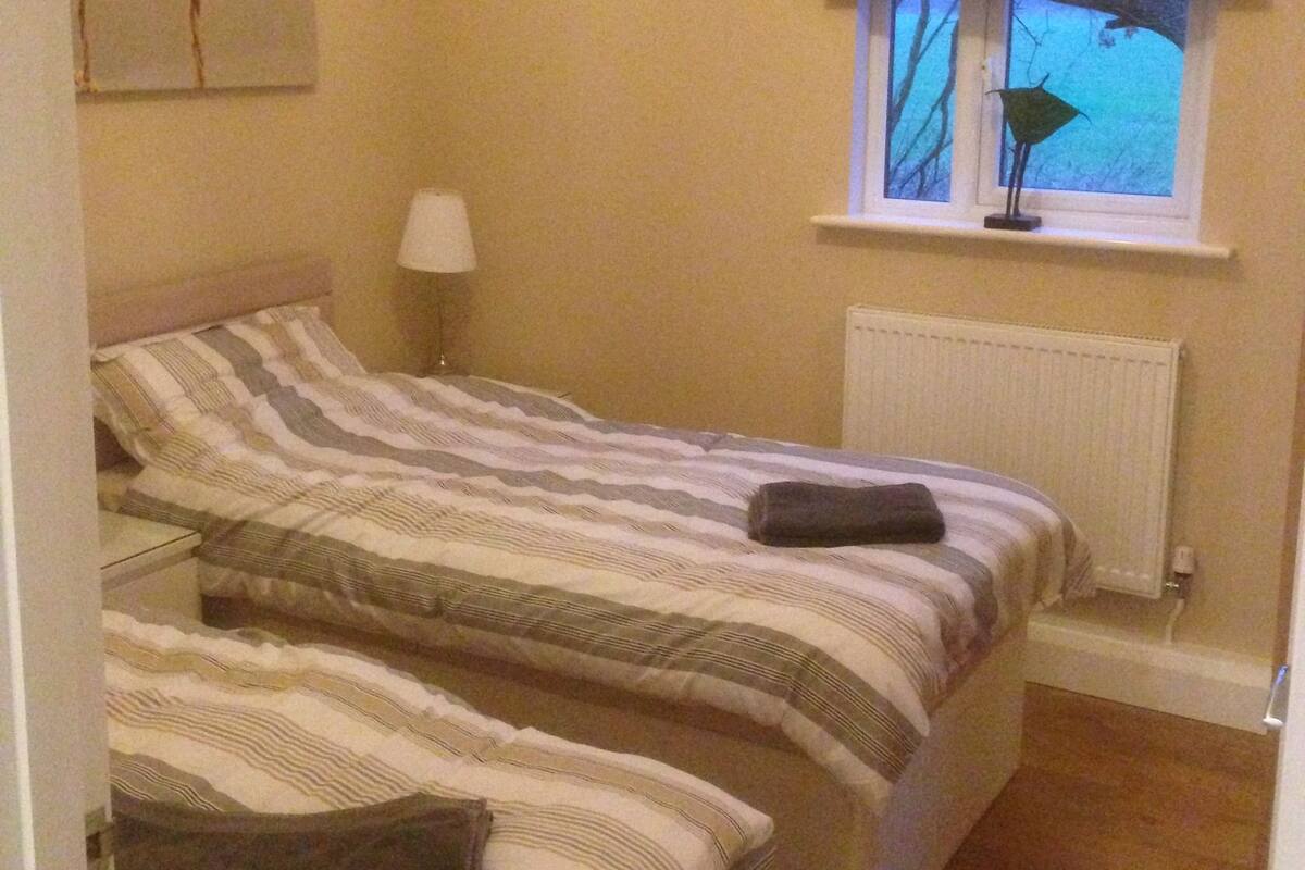 Soundproofing, free WiFi