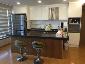 Kühlschrank, Mikrowelle