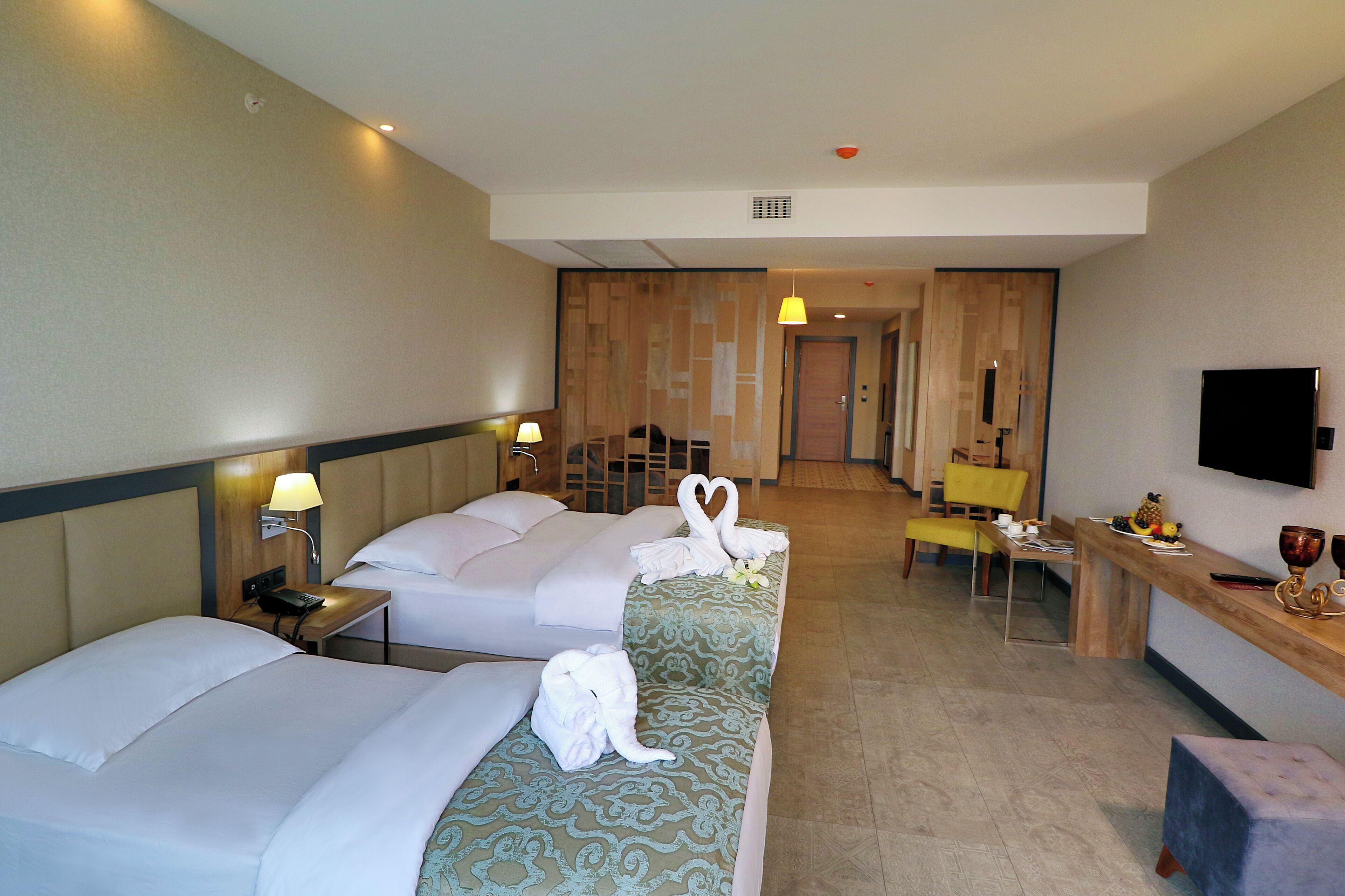 suite (deniz manzaralı) | 1 bedroom, egyptian cotton sheets, premium bedding, select comfort beds