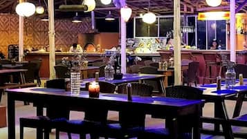 Breakfast, lunch, dinner served; Filipino cuisine, beach views