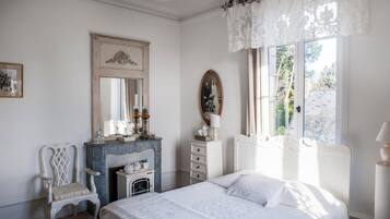 1 chambre, literie de qualité supérieure, décoration personnalisée
