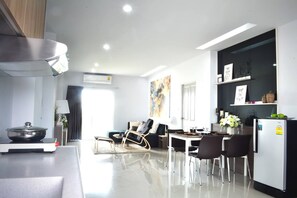 Suite, 2 Bedrooms | In-room safe, desk, laptop workspace, blackout drapes