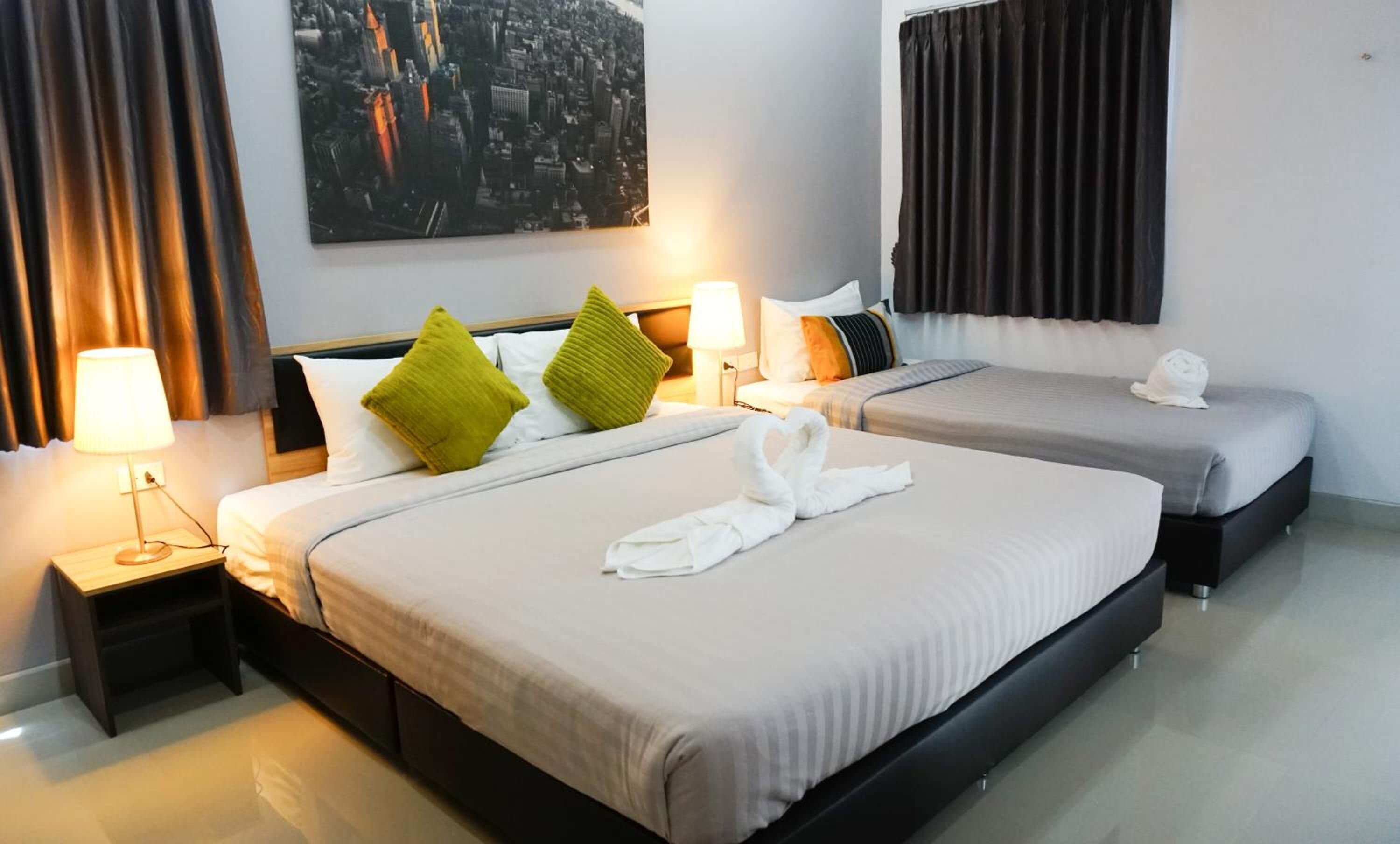 1 bedroom, in-room safe, desk, laptop workspace