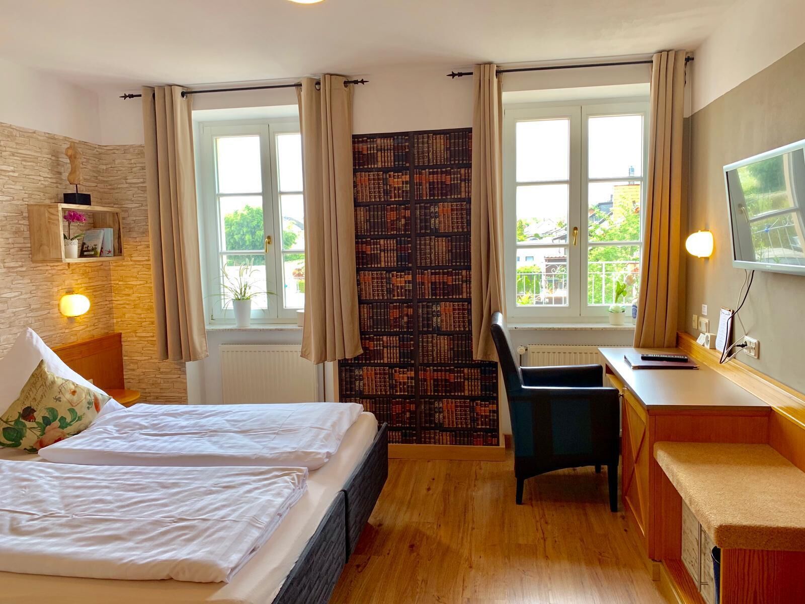 standard double room | 1 bedroom, hypo-allergenic bedding, pillow-top beds