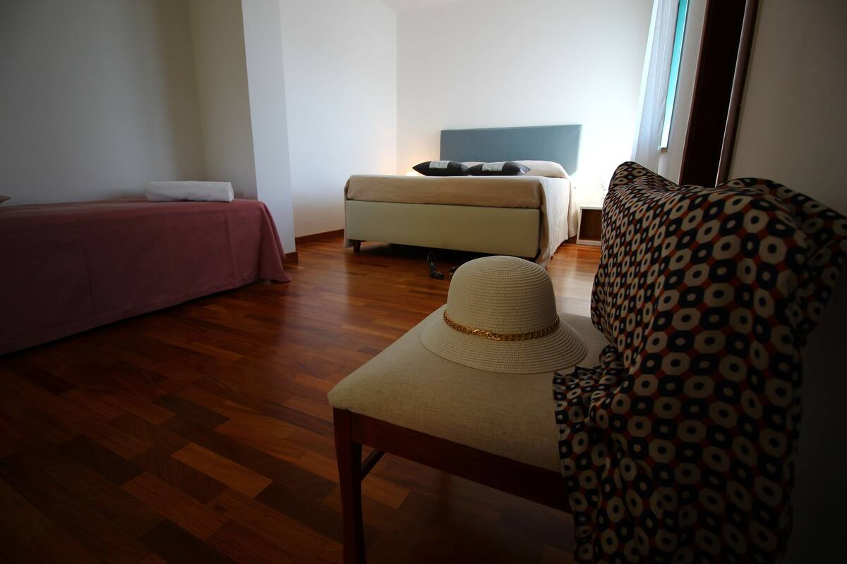Triple Room | Minibar, free cots/infant beds, free WiFi