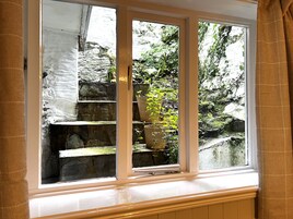 Double Room, 1 King Bed, Ensuite (Room 10, 1st Floor, Rear Large) | Premium bedding, desk, iron/ironing board, free WiFi