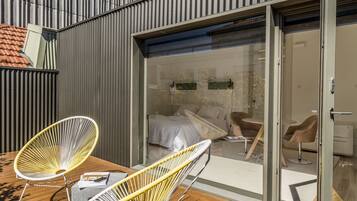 Deluxe Loft, 1 Double Bed, Non Smoking | Terrace/patio