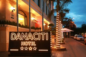 Front of property - Danaciti Hotel (Da Nang)