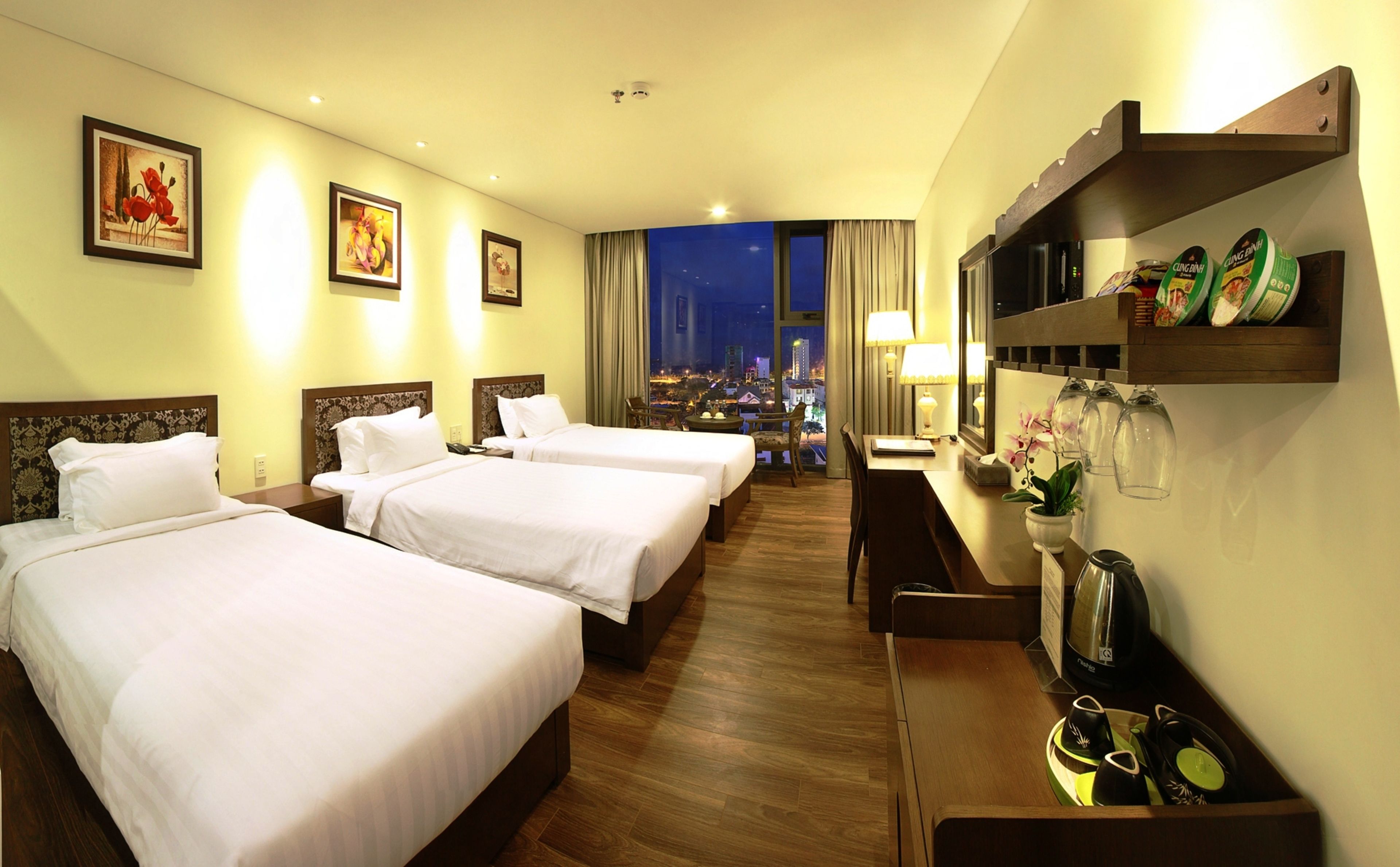 Phòng 3 Deluxe, quang cảnh bãi biển | Bộ đồ giường kháng dị ứng, minibar, két bảo mật tại phòng 