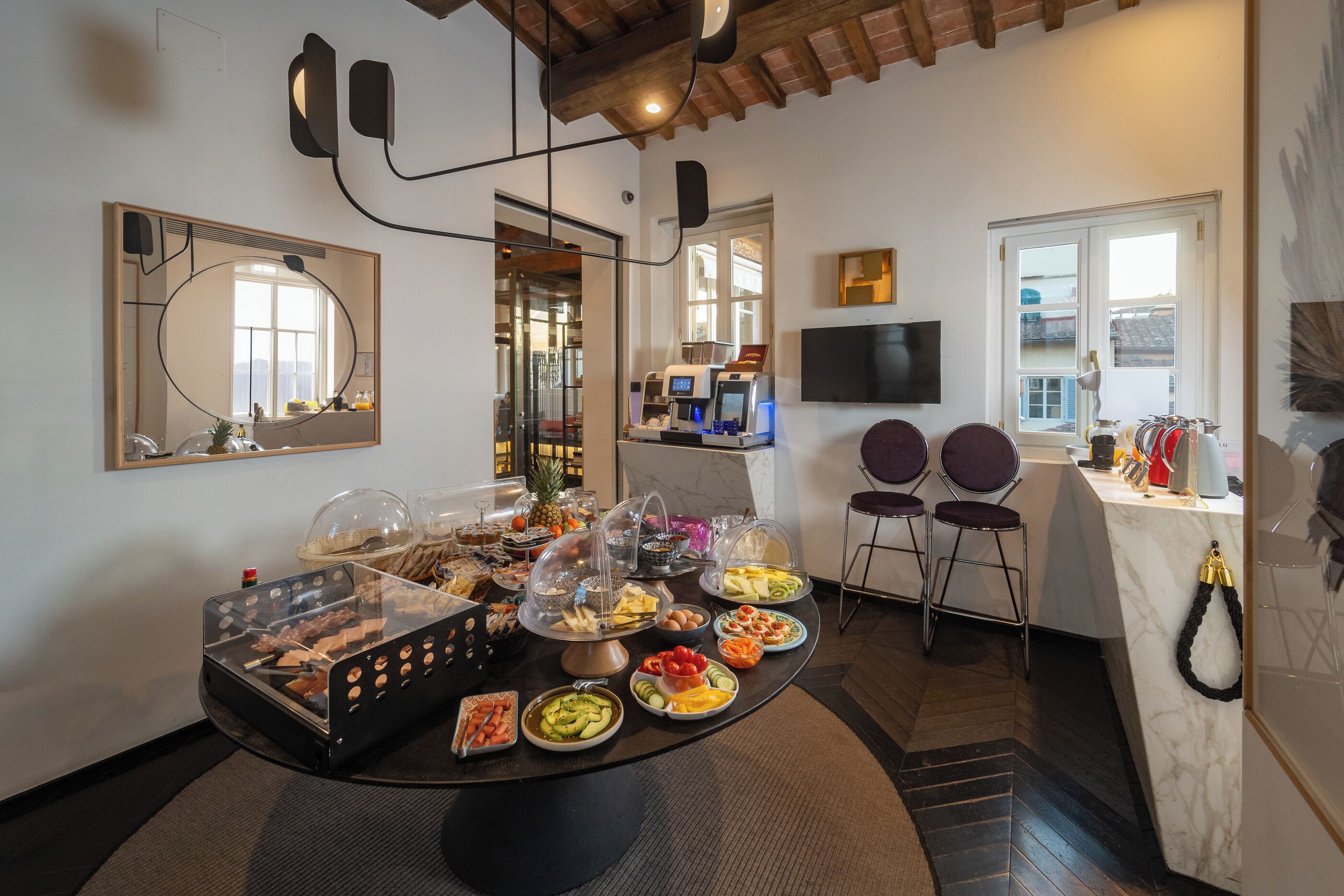Daily buffet breakfast (EUR 22 per person)