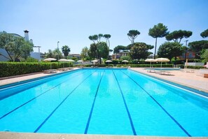 Piscina a l'aire lliure 