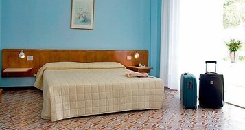 Caja de seguridad en la habitación, escritorio, cunas y wifi gratis 