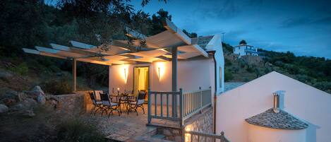 Villa, 3 Bedrooms | Terrace/patio