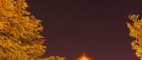 Poolside River View Villa | Minibar, desk, free WiFi, bed sheets