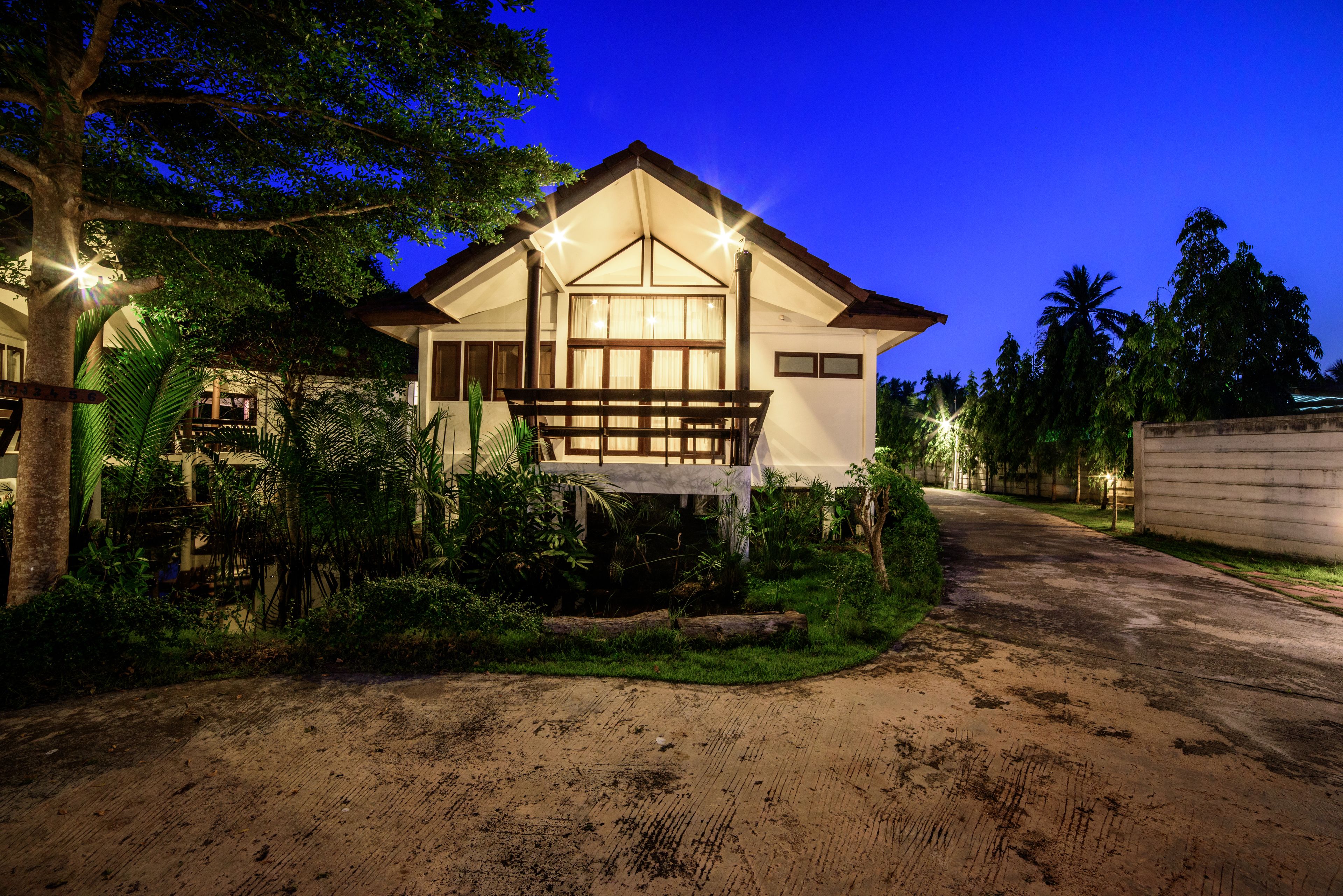 Poolside River View Villa | Property grounds