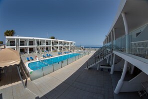 Televisión de pantalla plana