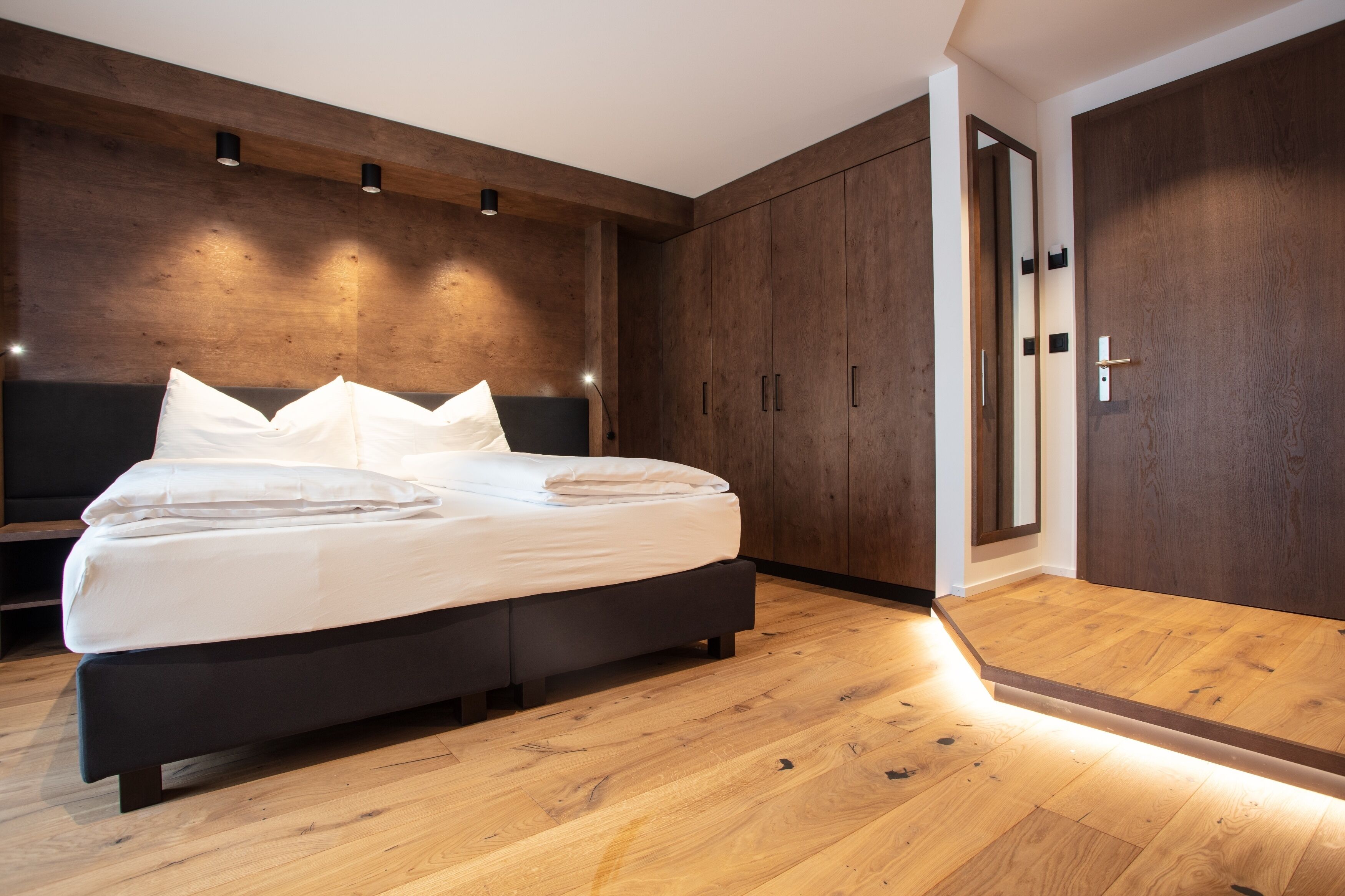 deluxe room, balcony | 1 bedroom, individually decorated, travel cot, free wifi