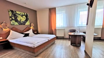 Allergikerbettwaren, Schreibtisch, schallisolierte Zimmer