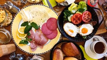 Desayuno buffet incluido todos los días