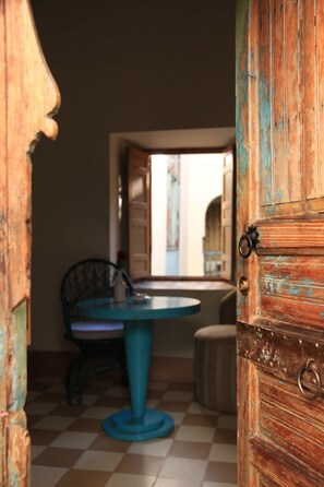 Suite Familiale (Idriss) | Coin séjour