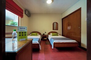 Bộ đồ giường cao cấp, nệm có lớp đệm bông, trang trí khác biệt 