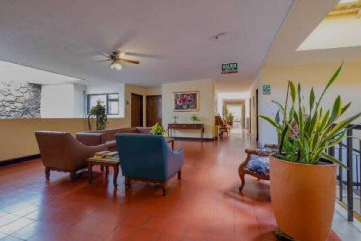 32-inch tv with cable channels