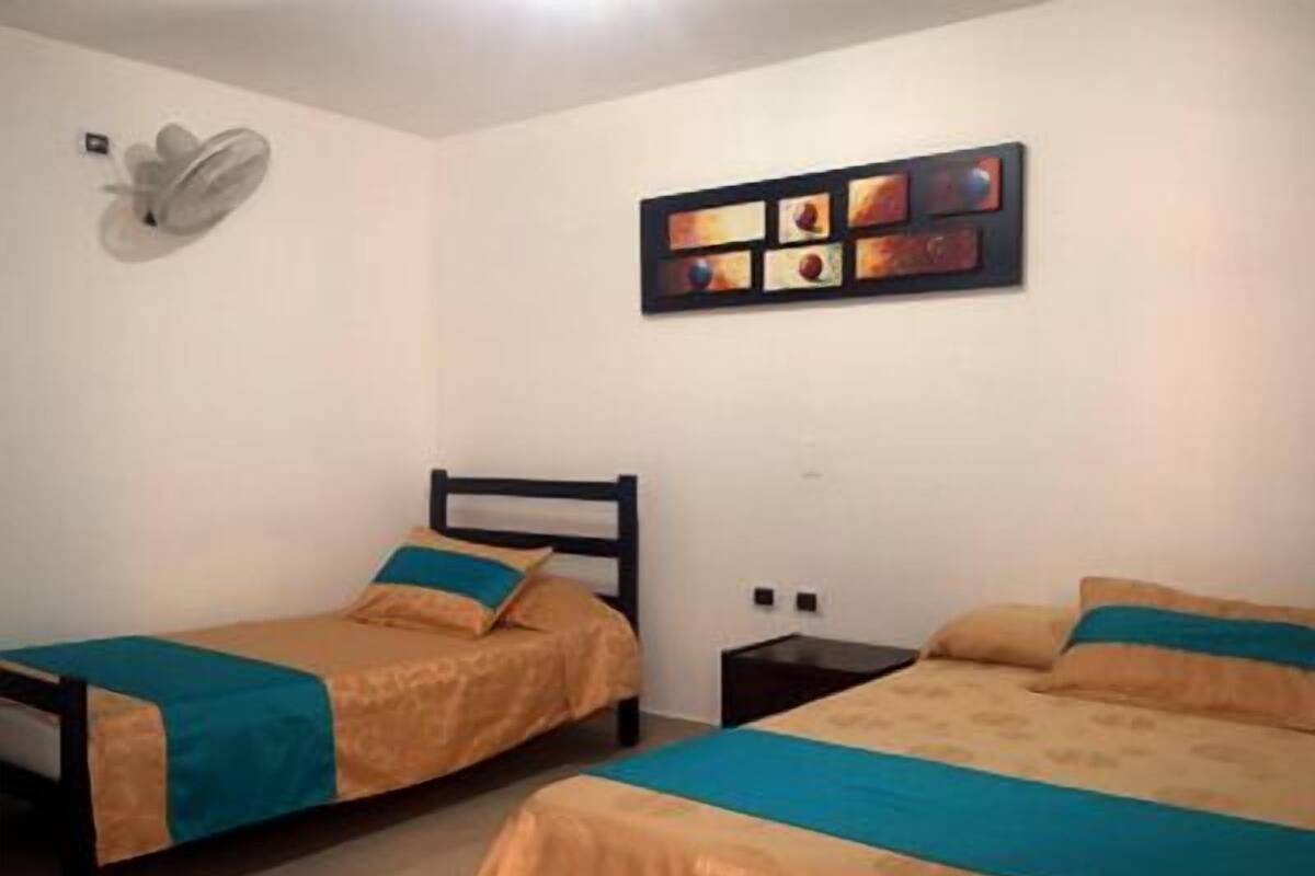 Iron/ironing board, rollaway beds, free WiFi