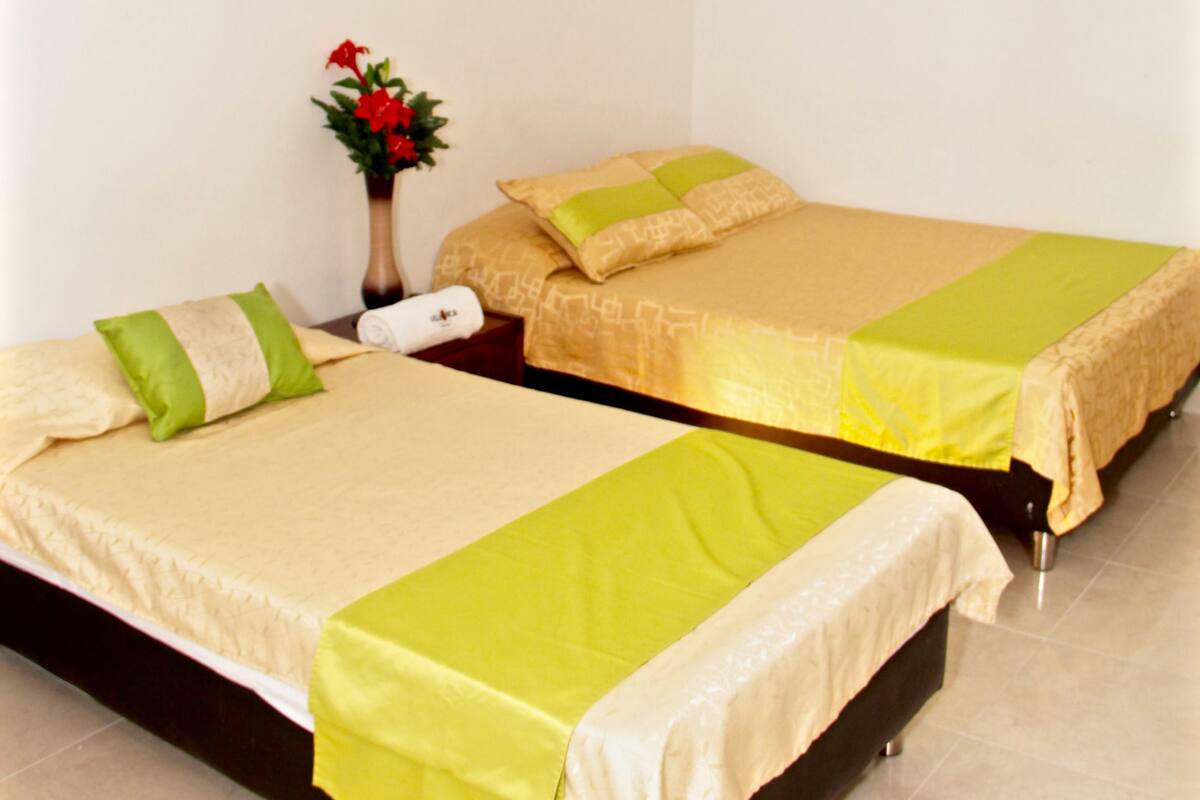 Iron/ironing board, rollaway beds, free WiFi
