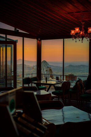 Breakfast, lunch, dinner served; Turkish cuisine, alfresco dining  - Caldera Hotel (Nevsehir)