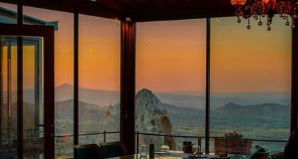 Caldera Hotel