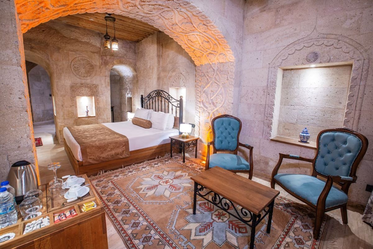 Superior Stone Suite | 1 phòng ngủ, bộ đồ giường cao cấp, chăn bông, minibar