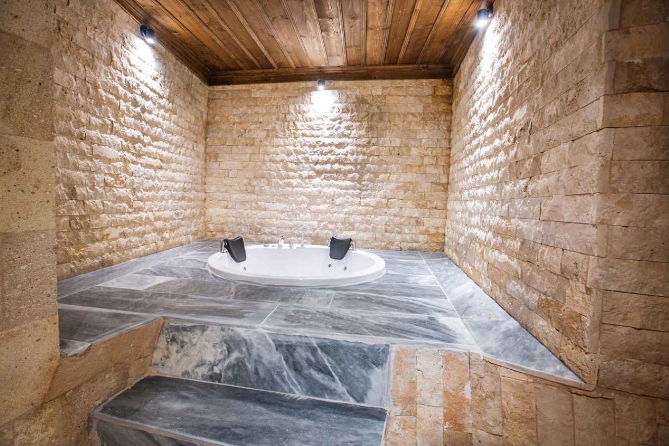 superior stone suite | jetted bathtub