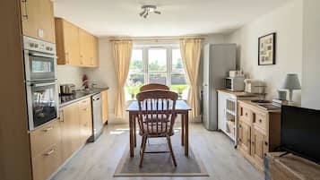 Apartment, Private Bathroom (The granary) | Private kitchen