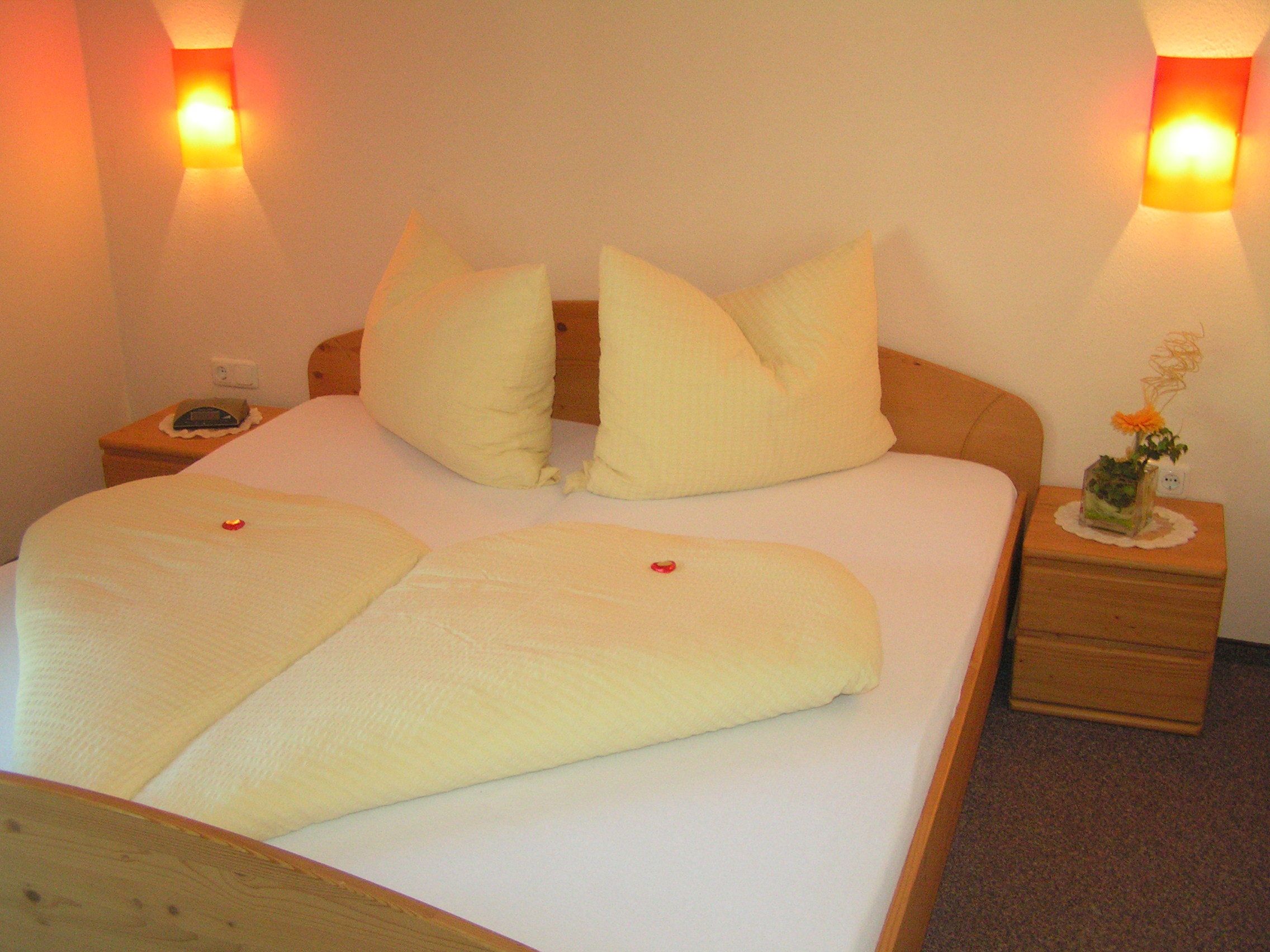 comfort condo, 1 bedroom, mountain view, garden area (top 1) | premium bedding, in-room safe, soundproofing, iron/ironing board