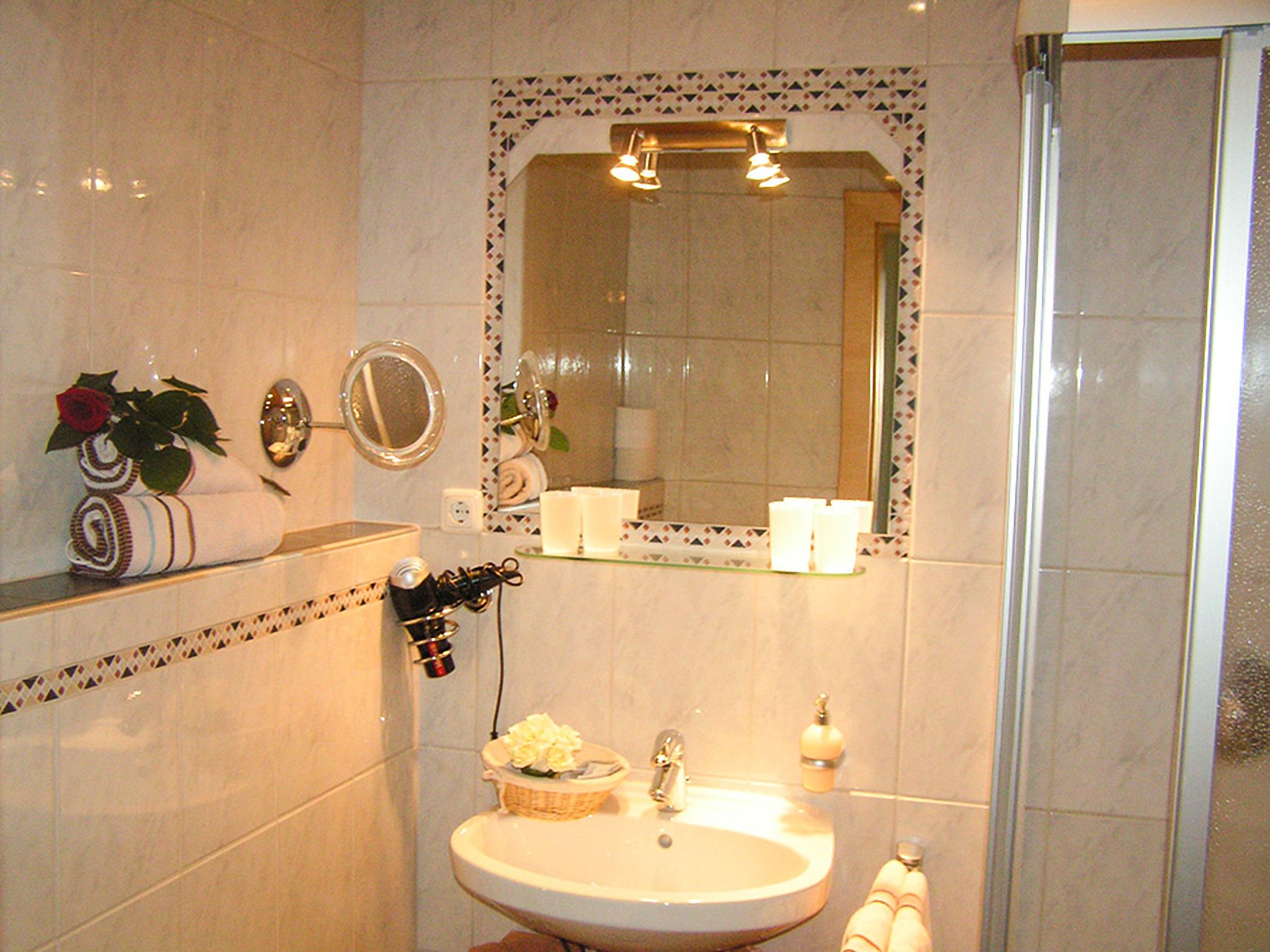 shower, free toiletries, towels